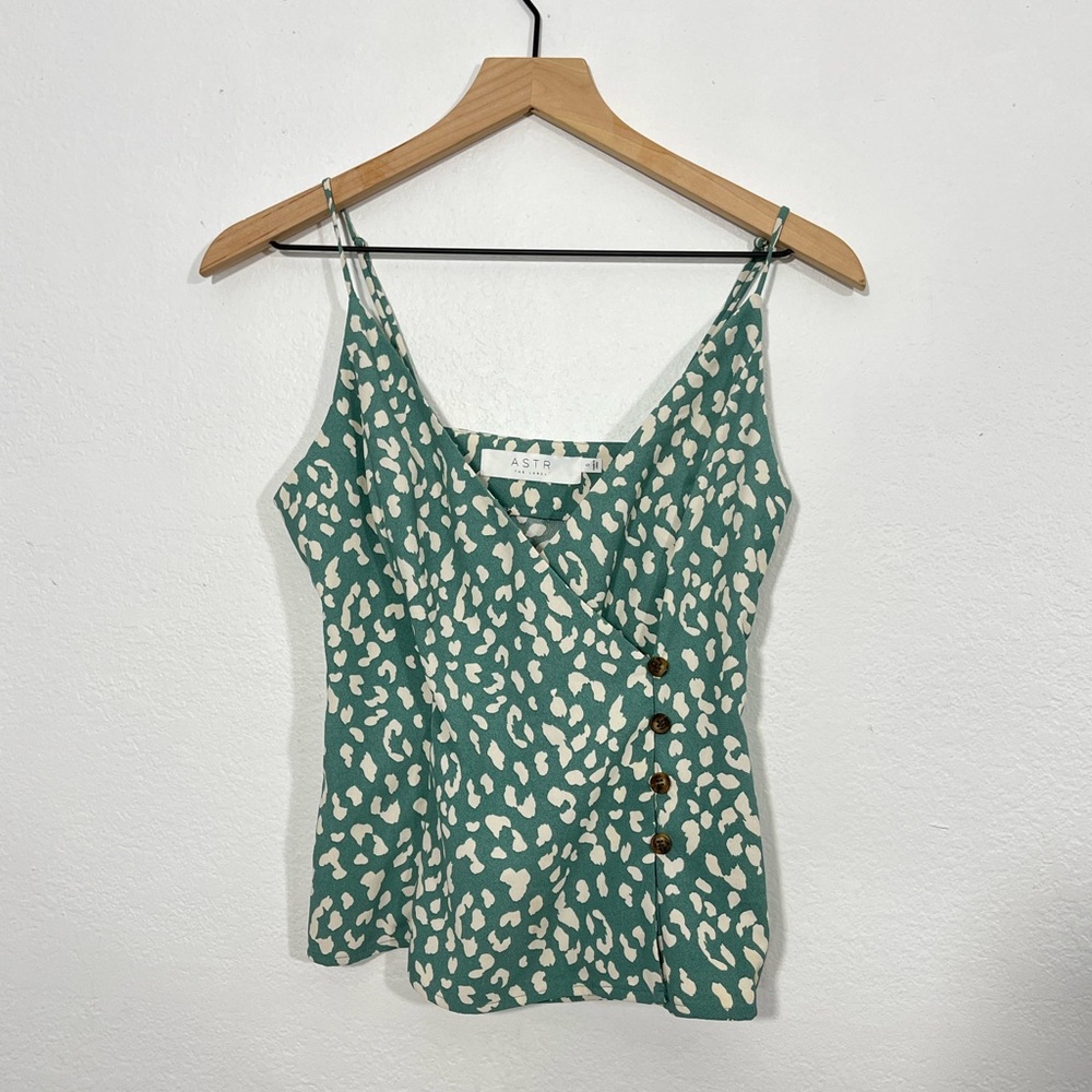 ASTR The Label sage leopard button front wrap cami size small